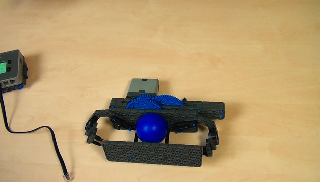 Image for VEX IQ. System of gears when throwing a ball with levers